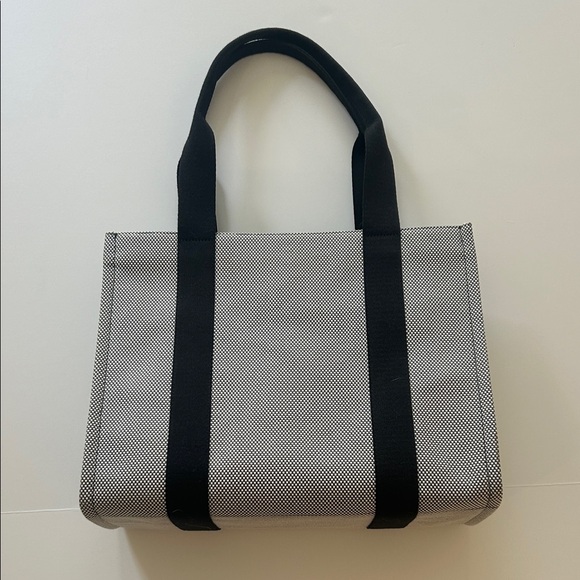 lululemon athletica Black and Gray Tote Bag - Picture 2 of 5
